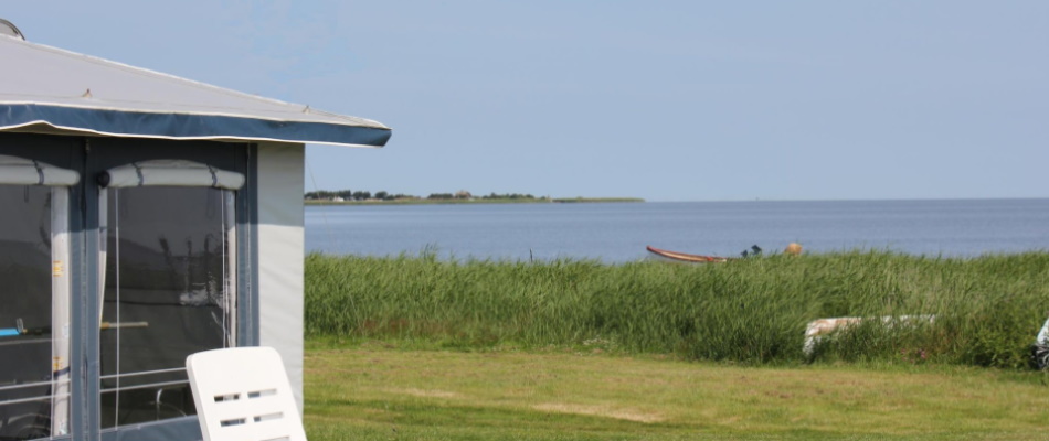 Sæsonplads: Helsæson - i egen vogn (8)